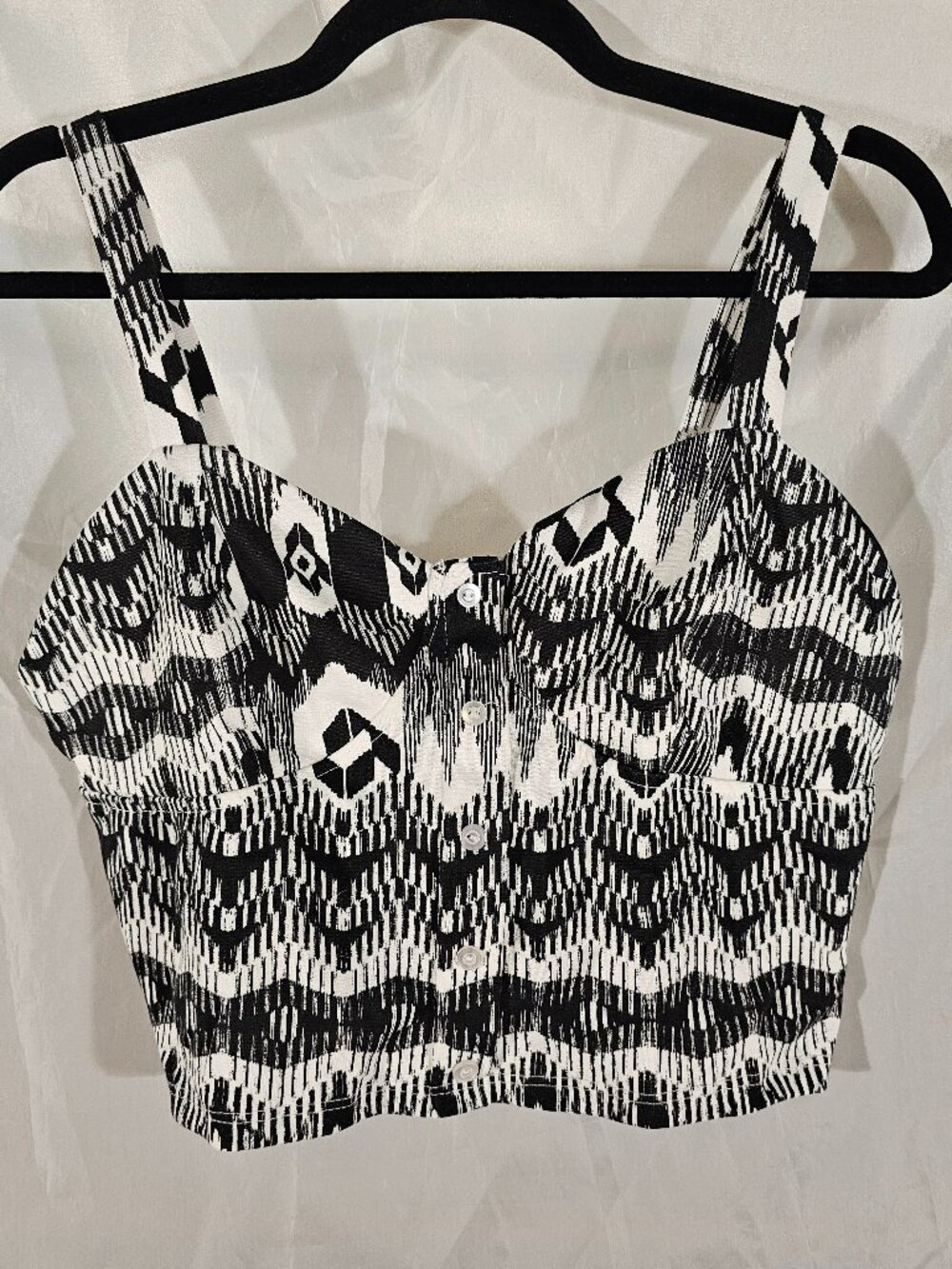 Charlotte Russe black and white crop tank top. Like New. Size XL.